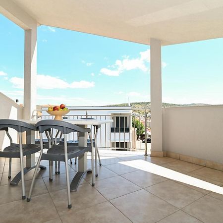 Apartmani Adria Трогір Екстер'єр фото