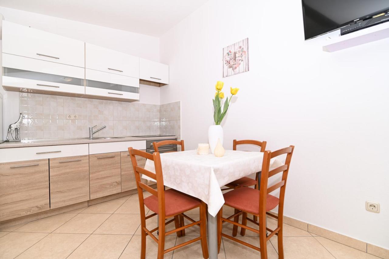Apartmani Adria Трогір Екстер'єр фото
