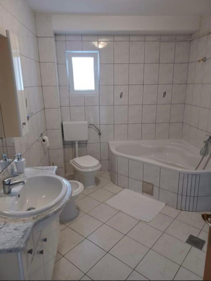 Apartmani Adria Трогір Екстер'єр фото