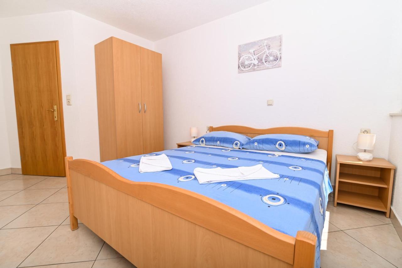 Apartmani Adria Трогір Екстер'єр фото