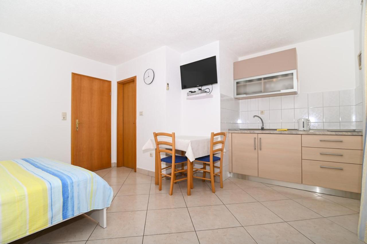 Apartmani Adria Трогір Екстер'єр фото