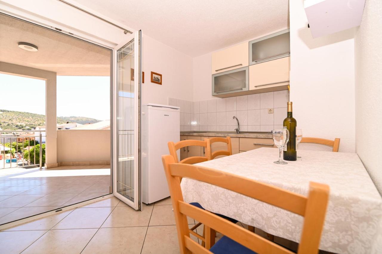 Apartmani Adria Трогір Екстер'єр фото